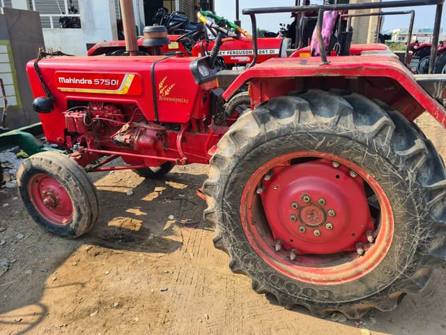 Mahindra 575 DI XP Plus (2)