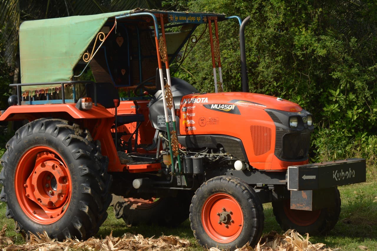 Kubota MU4501 2WD (2)