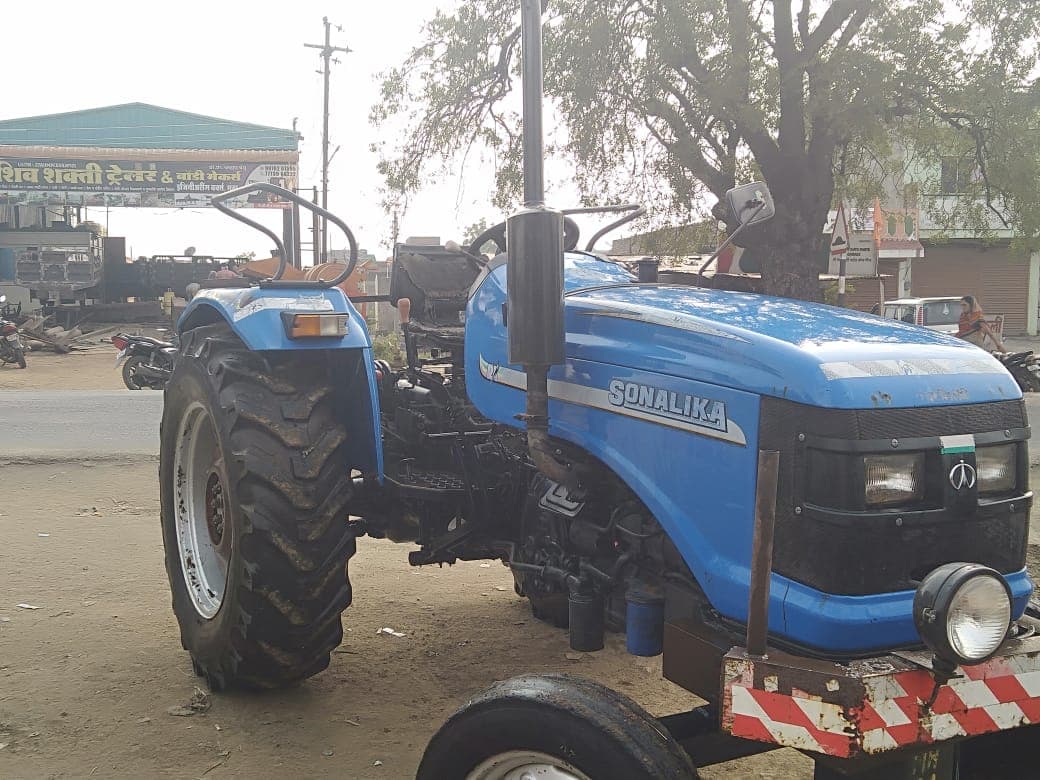 Sonalika DI 42RX (2)