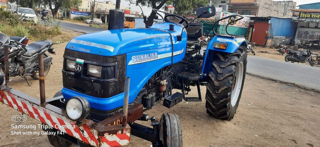Sonalika DI 42RX (4)
