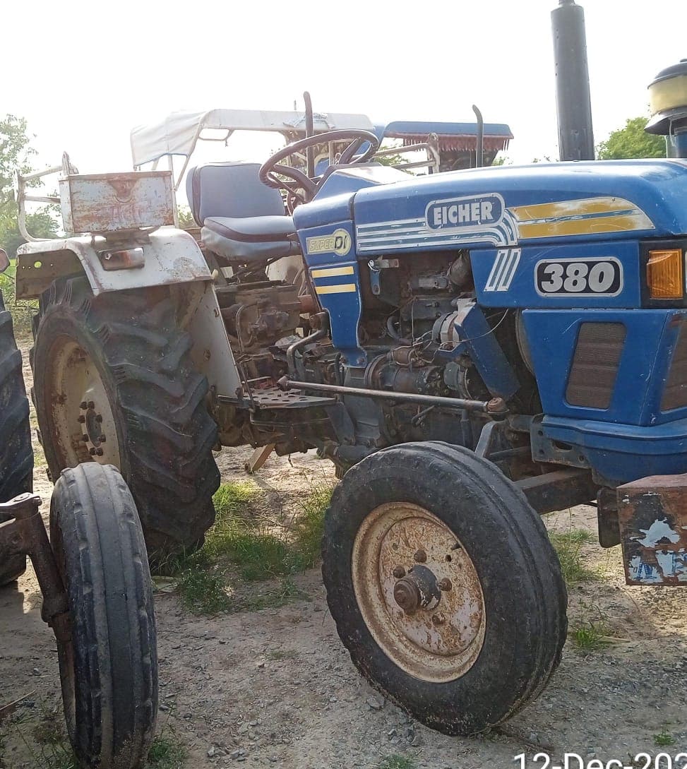 Eicher 380 (3)