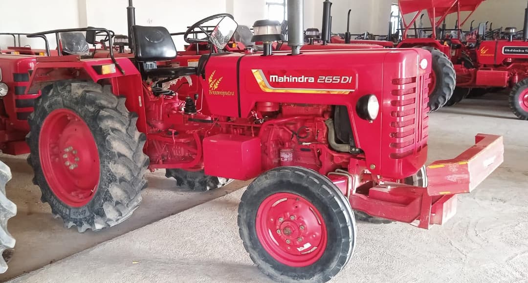 Mahindra 265 DI (3)