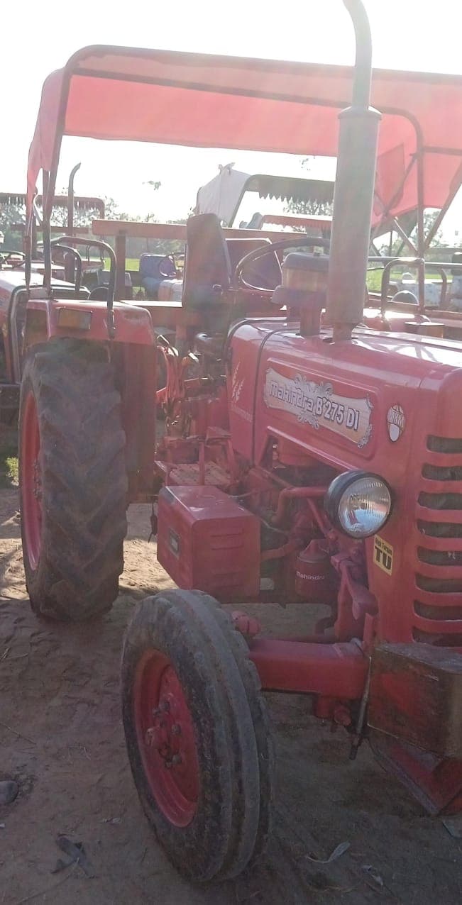 Mahindra 275TU (4)