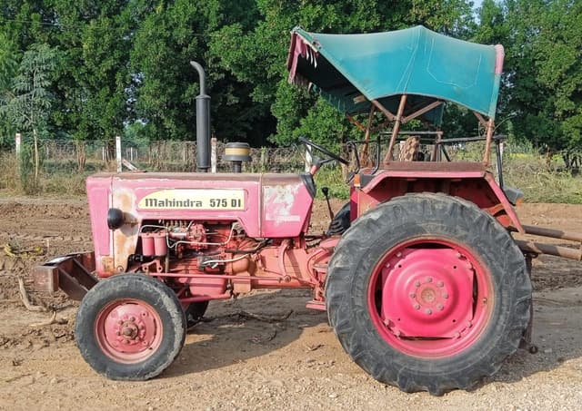 Mahindra 575 DI (4)