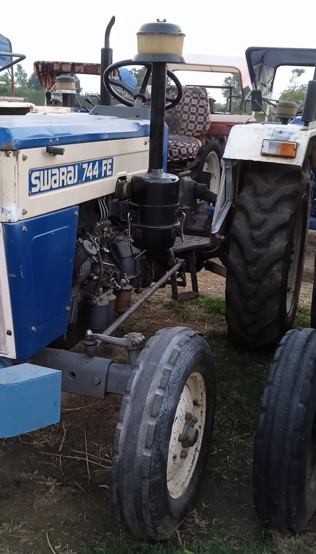 Swaraj 744 (2)