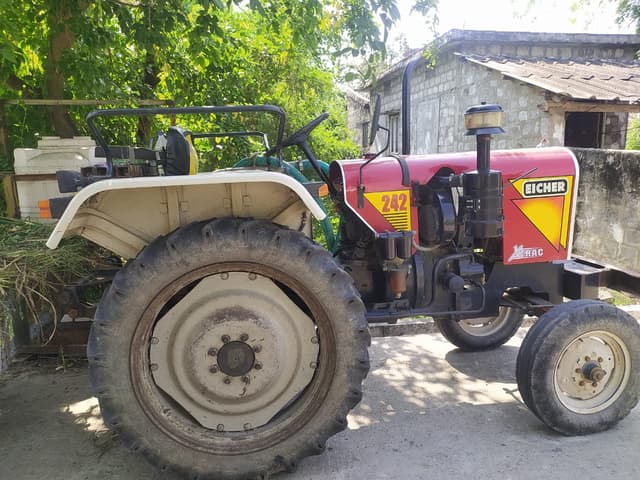 Eicher 241 (3) Eicher 241 (3)