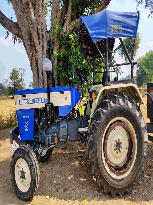 Swaraj 742 XT (3) Swaraj 742 XT (3)