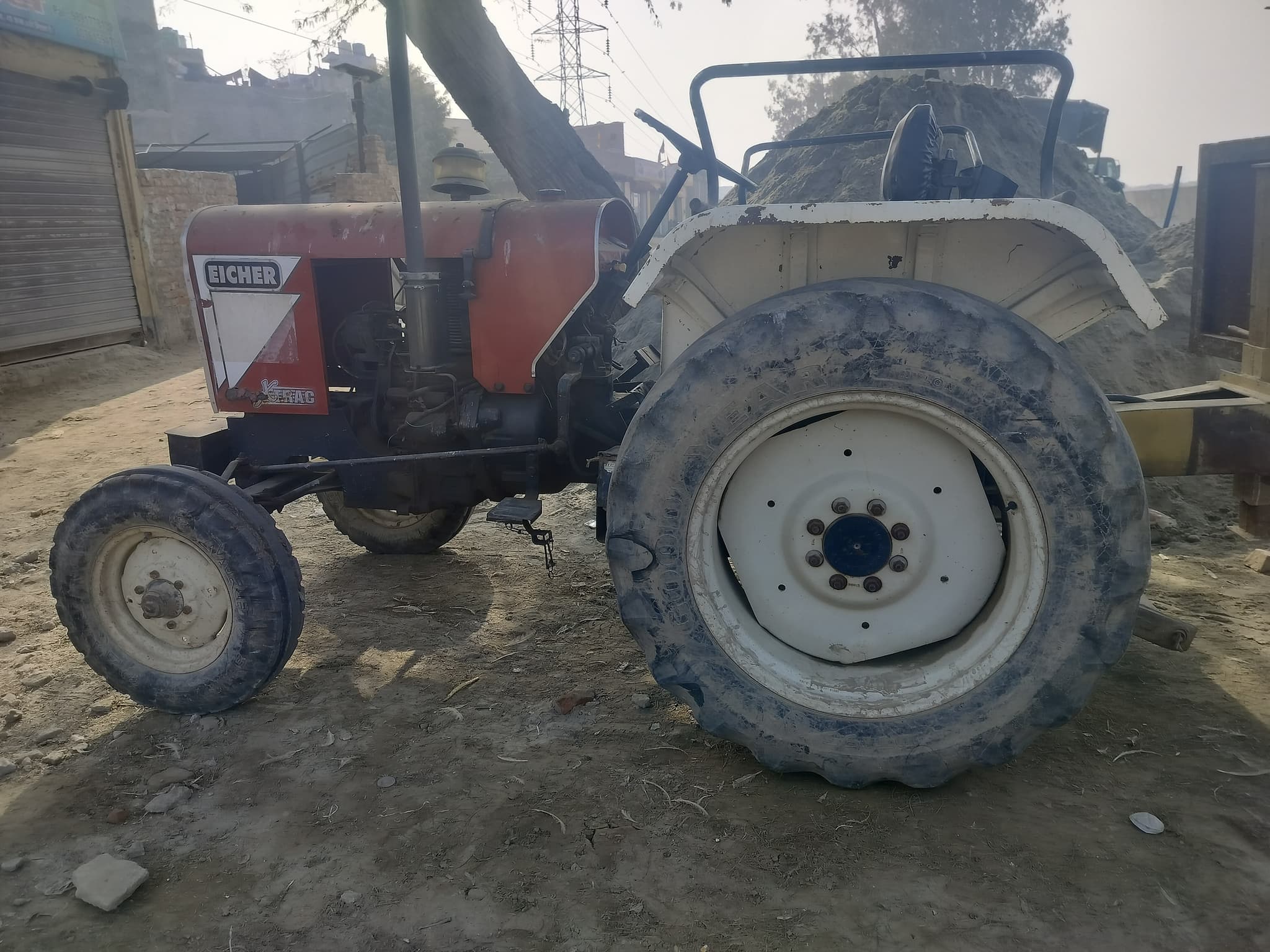 Eicher 241 XTRAC (2) Eicher 241 XTRAC (2)