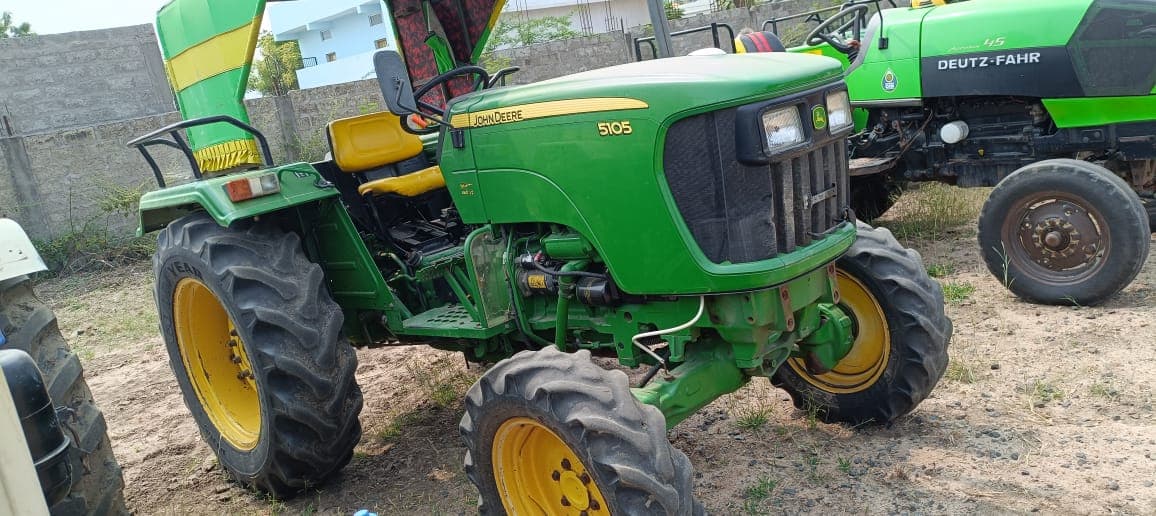 John deere 5105 4WD (2) John deere 5105 4WD (2)