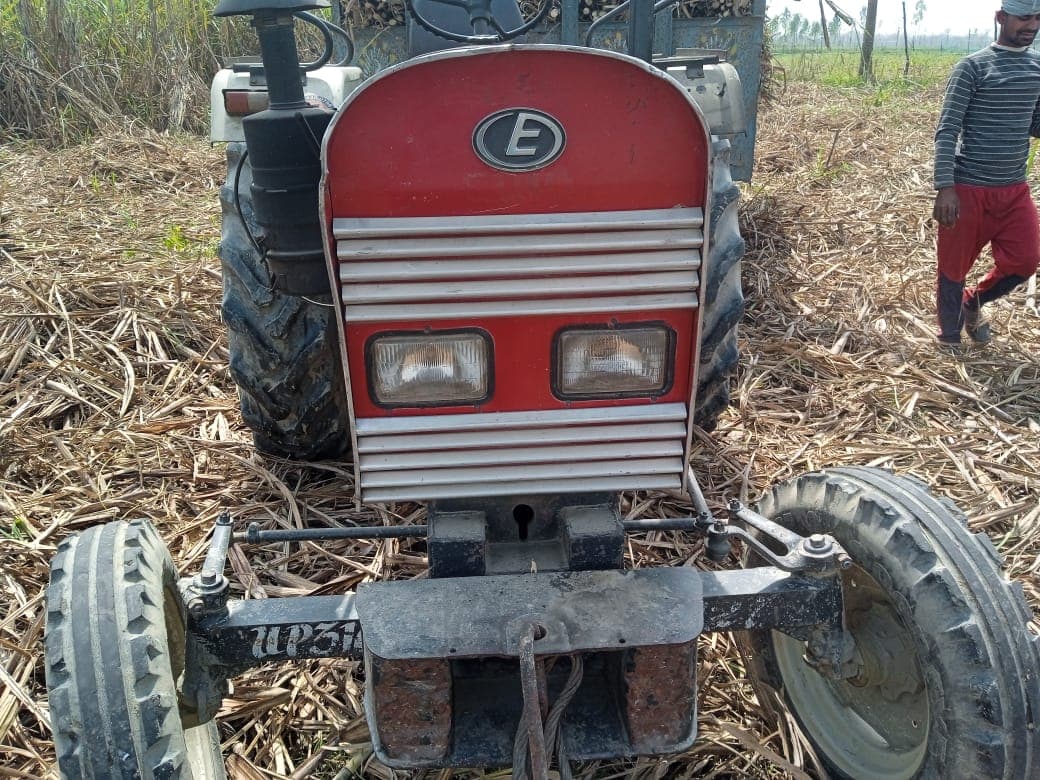 Eicher 242 (4) Eicher 242 (4)