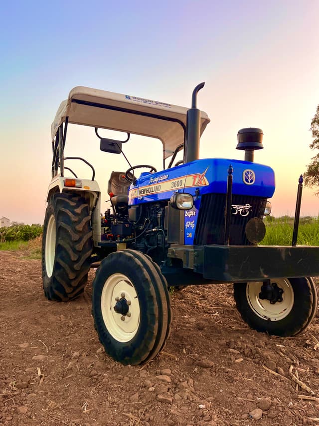 New holland 3600 TX Super Heritage Edition 2WD (2) New holland 3600 TX Super Heritage Edition 2WD (2)