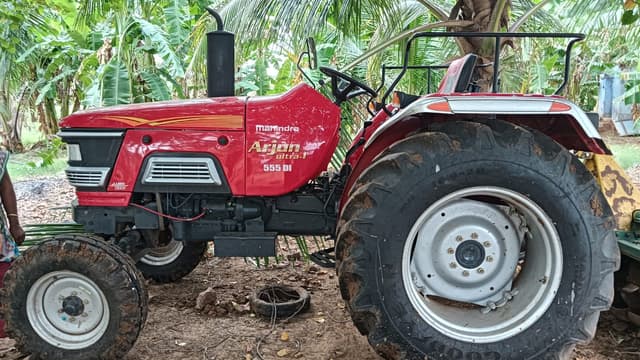 Mahindra Arjun 555 DI (2) Mahindra Arjun 555 DI (2)