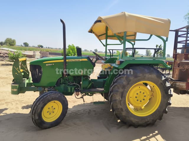 John deere 5050 D (50HP) (3) John deere 5050 D (50HP) (3)
