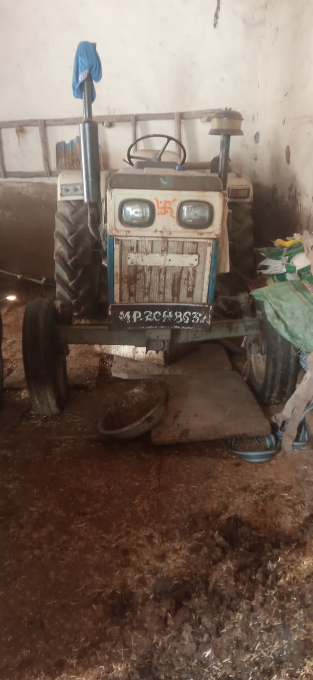 Swaraj 735 FE (HP) (1) Swaraj 735 FE (HP) (1)