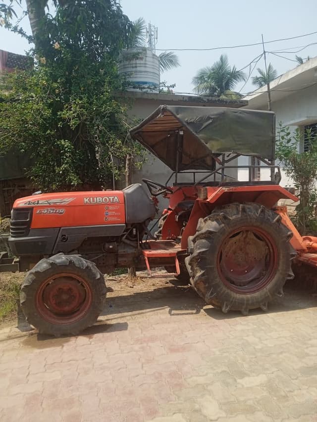 Kubota L4508 4x4 (45HP) (3) Kubota L4508 4x4 (45HP) (3)