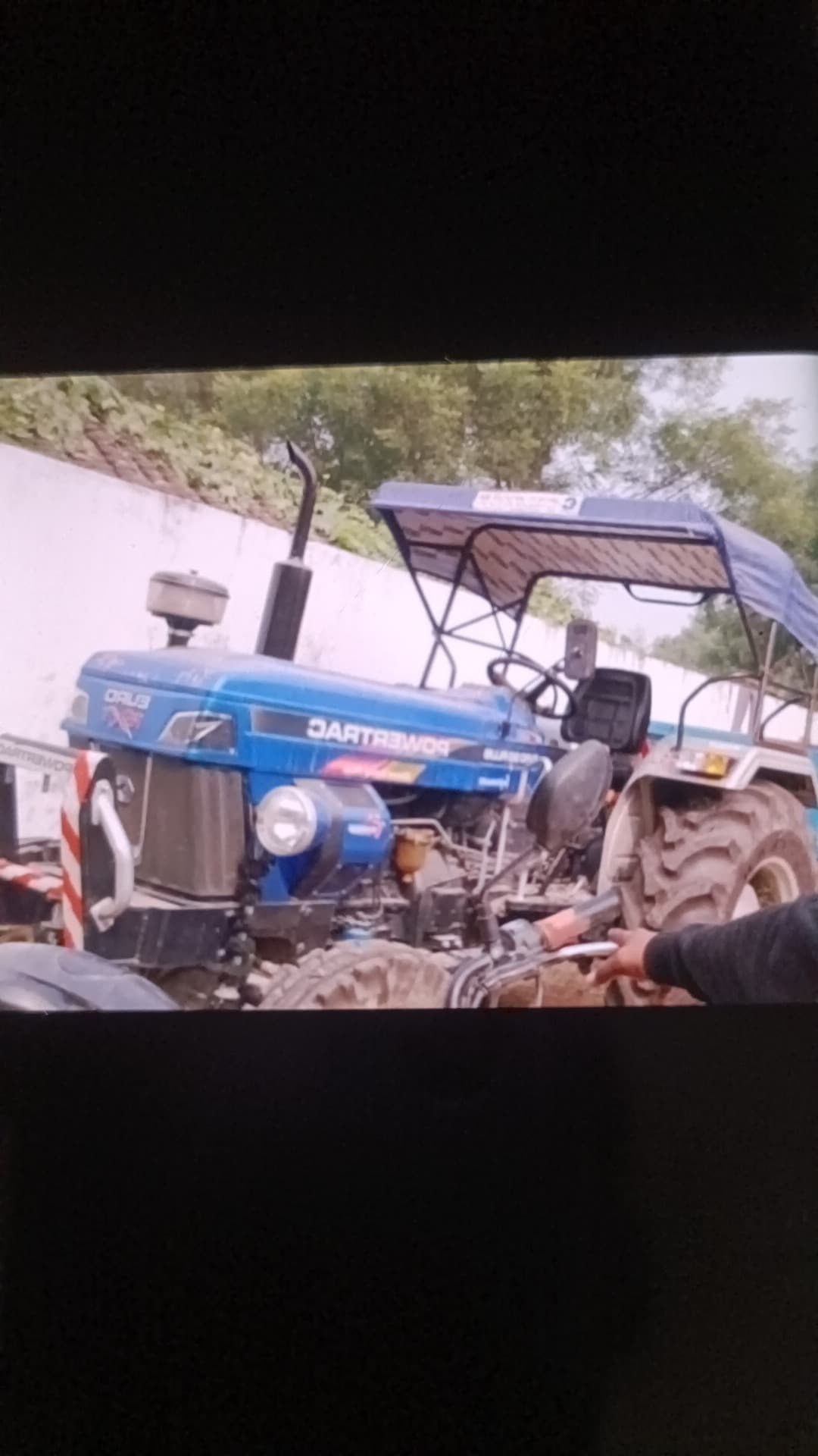Powertrac Euro 50 Plus Powerhouse (52HP) (2) Powertrac Euro 50 Plus Powerhouse (52HP) (2)