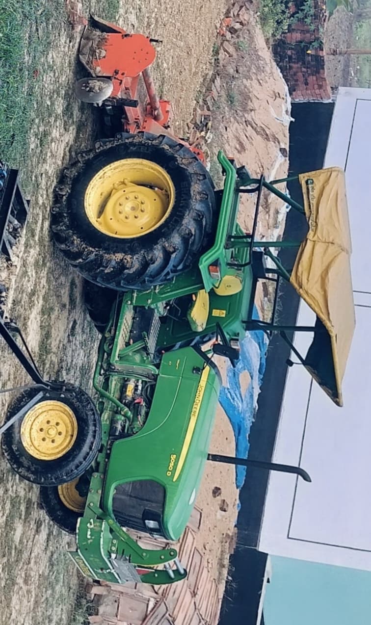 John deere 5050 D GearPro 2WD (50HP) (3) John deere 5050 D GearPro 2WD (50HP) (3)
