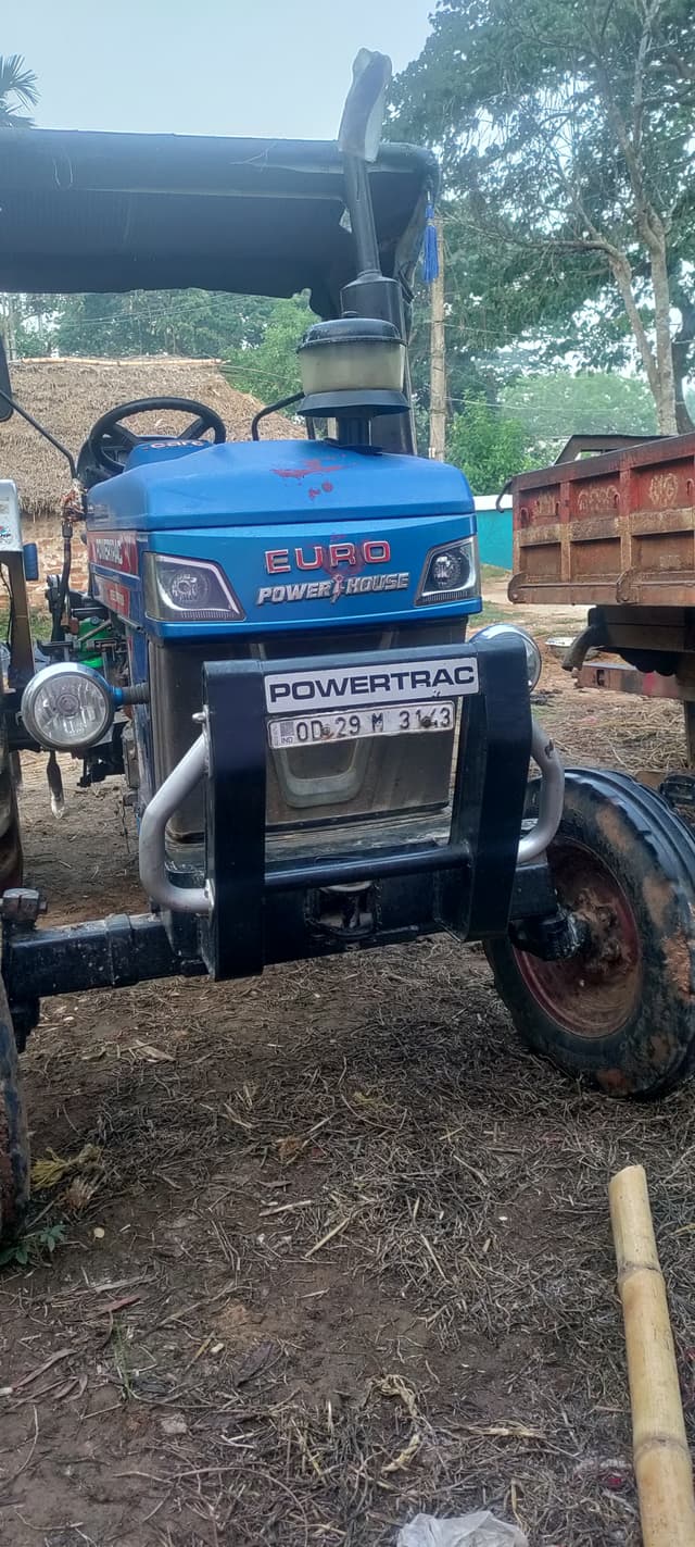 Powertrac Euro 42 Plus Power house (47HP) (1) Powertrac Euro 42 Plus Power house (47HP) (1)
