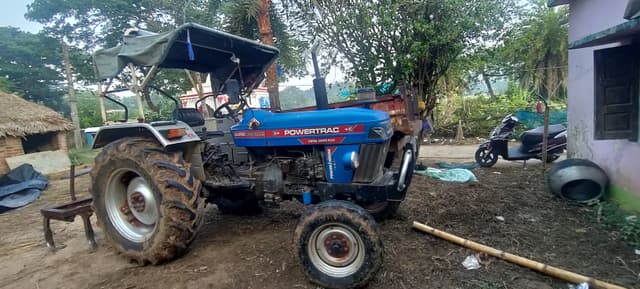Powertrac Euro 42 Plus Power house (47HP) (4) Powertrac Euro 42 Plus Power house (47HP) (4)