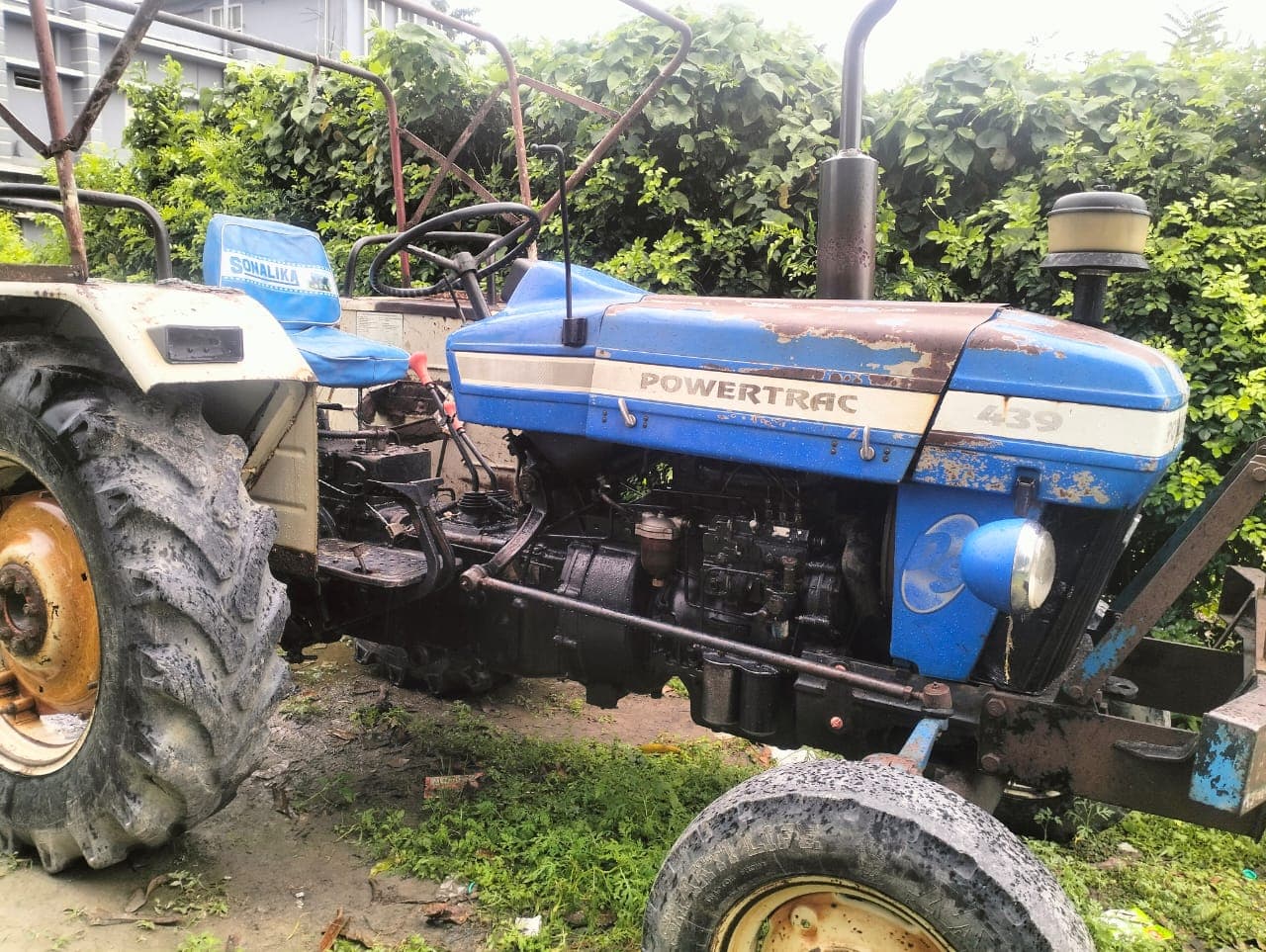 Powertrac 439 DS (39HP) (3) Powertrac 439 DS (39HP) (3)