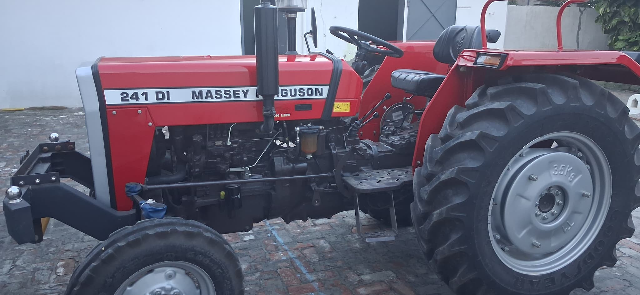 Massey ferguson 241 DI (42HP) (3) Massey ferguson 241 DI (42HP) (3)