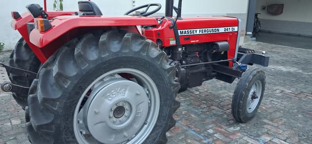Massey ferguson 241 DI (42HP) (4) Massey ferguson 241 DI (42HP) (4)