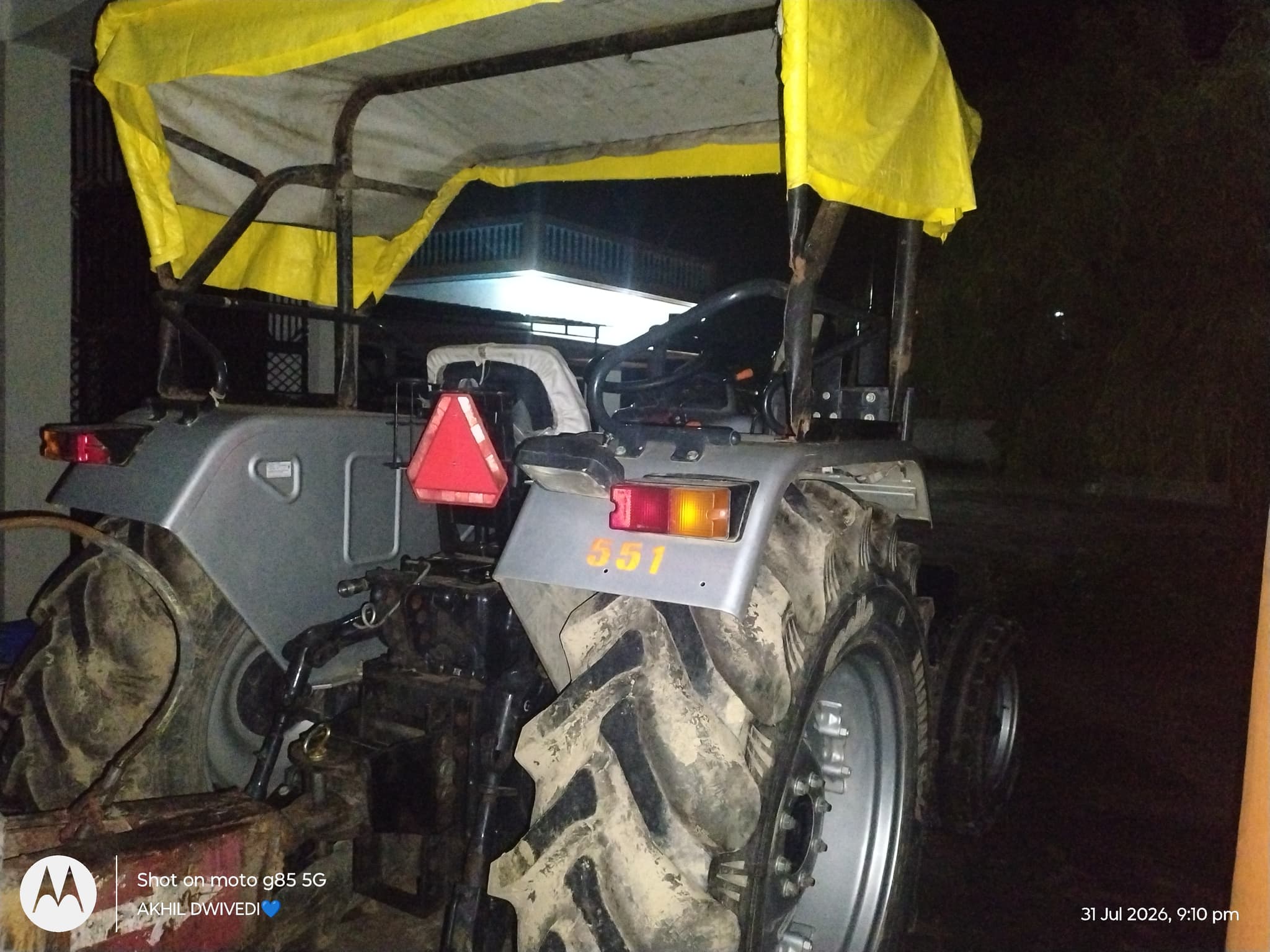 Eicher 551 Hydromatic (49 HP) (2) Eicher 551 Hydromatic (49 HP) (2)