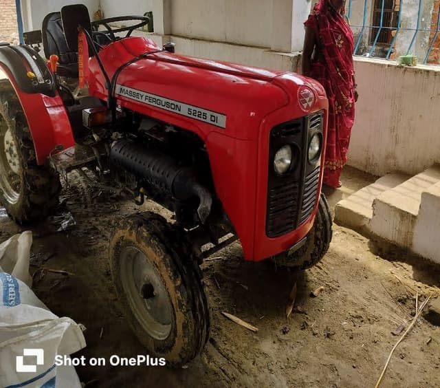 Massey ferguson 5225 2WD (24 HP) (1) Massey ferguson 5225 2WD (24 HP) (1)