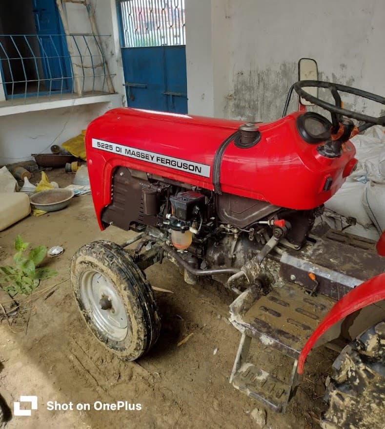 Massey ferguson 5225 2WD (24 HP) (2) Massey ferguson 5225 2WD (24 HP) (2)