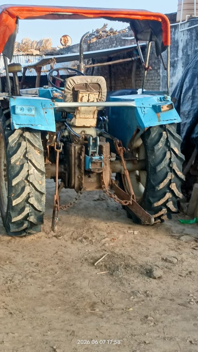 Swaraj 733 FE (31-40 HP) (2) Swaraj 733 FE (31-40 HP) (2)
