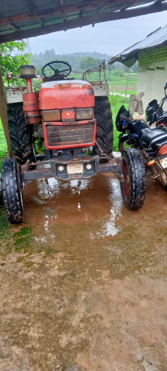Eicher 242 (25 HP) (1) Eicher 242 (25 HP) (1)
