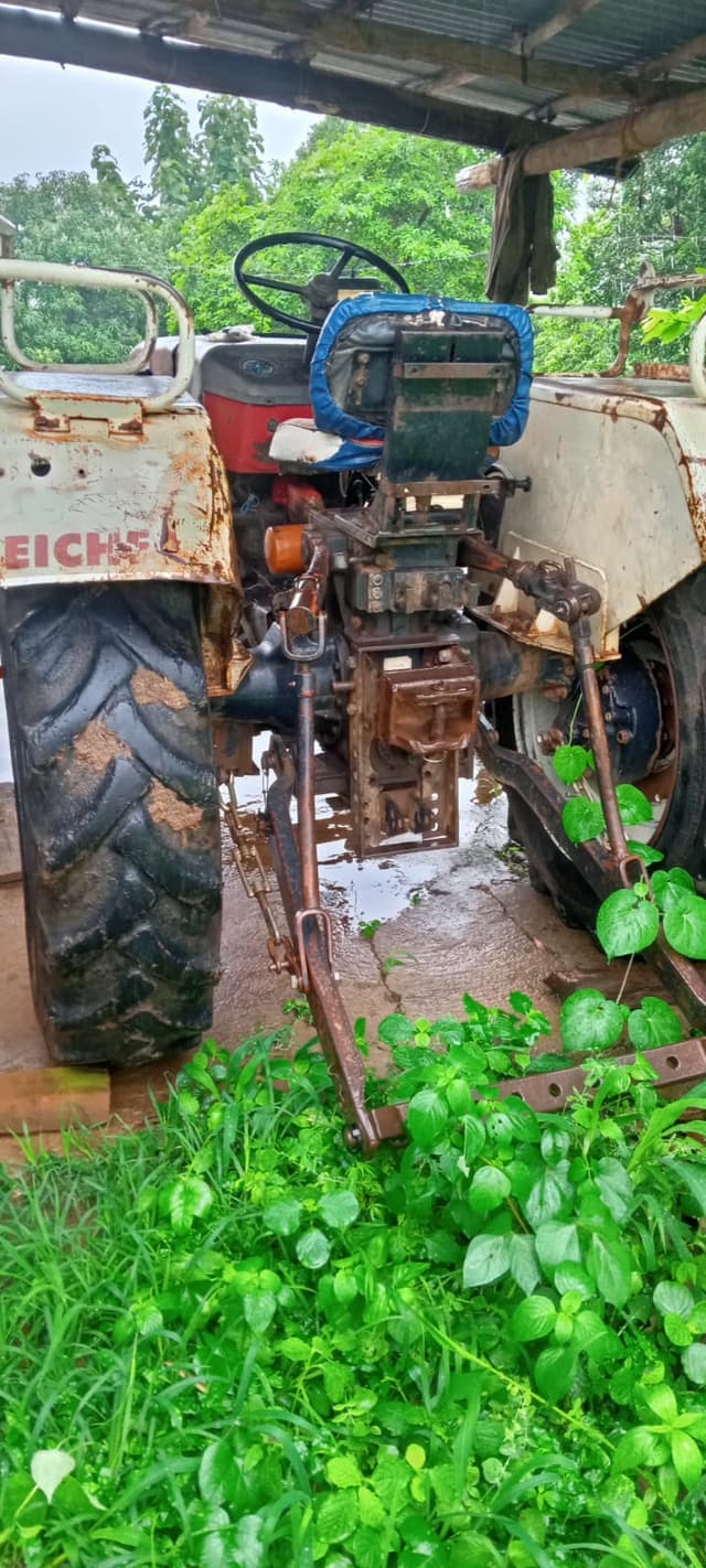 Eicher 242 (25 HP) (2) Eicher 242 (25 HP) (2)