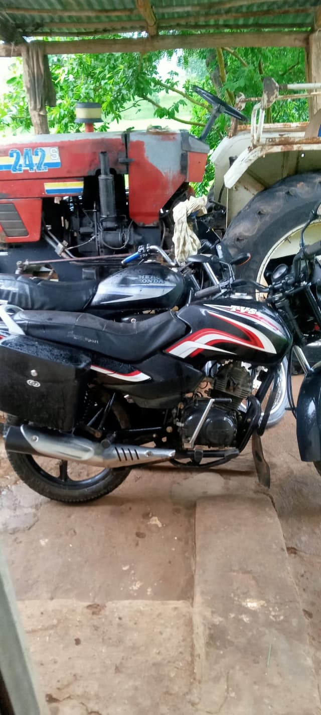 Eicher 242 (25 HP) (3) Eicher 242 (25 HP) (3)