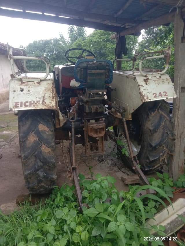 Eicher 242 (25 HP) (2) Eicher 242 (25 HP) (2)