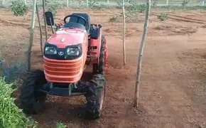 Kubota B2420 4x4 (1) Kubota B2420 4x4 (1)