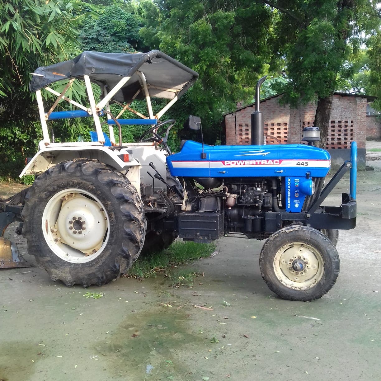 Powertrac Digitrac PP 46i 4WD
