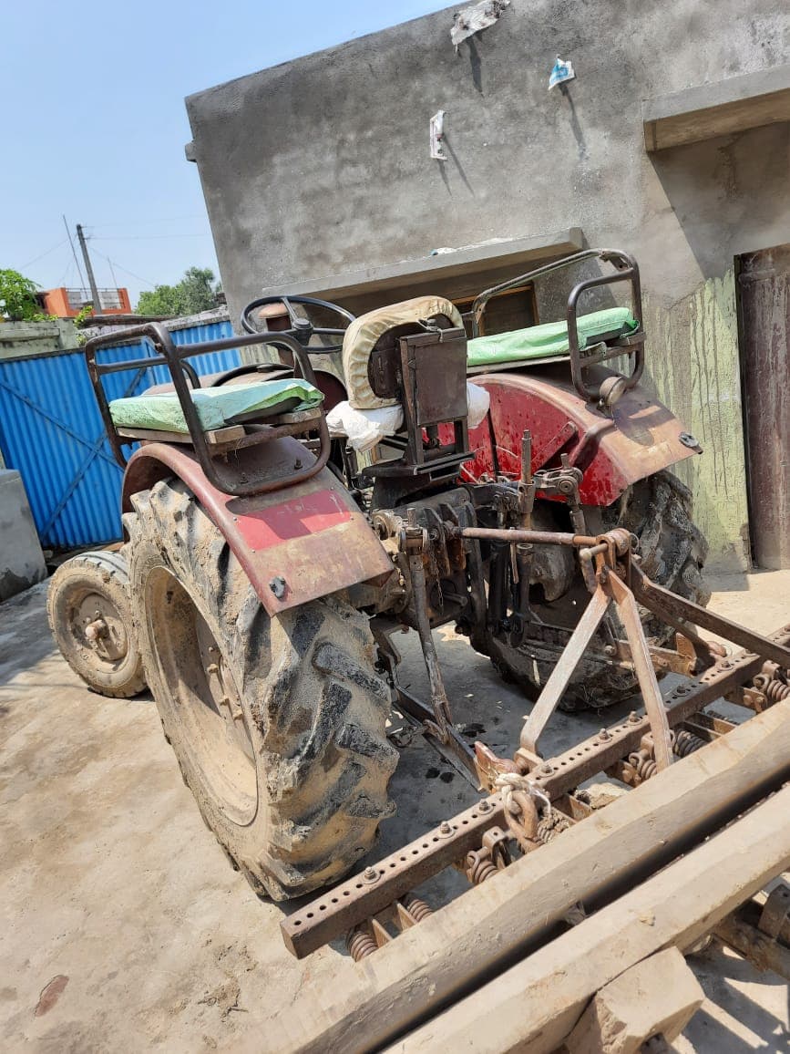 Eicher 242 (3) Eicher 242 (3)