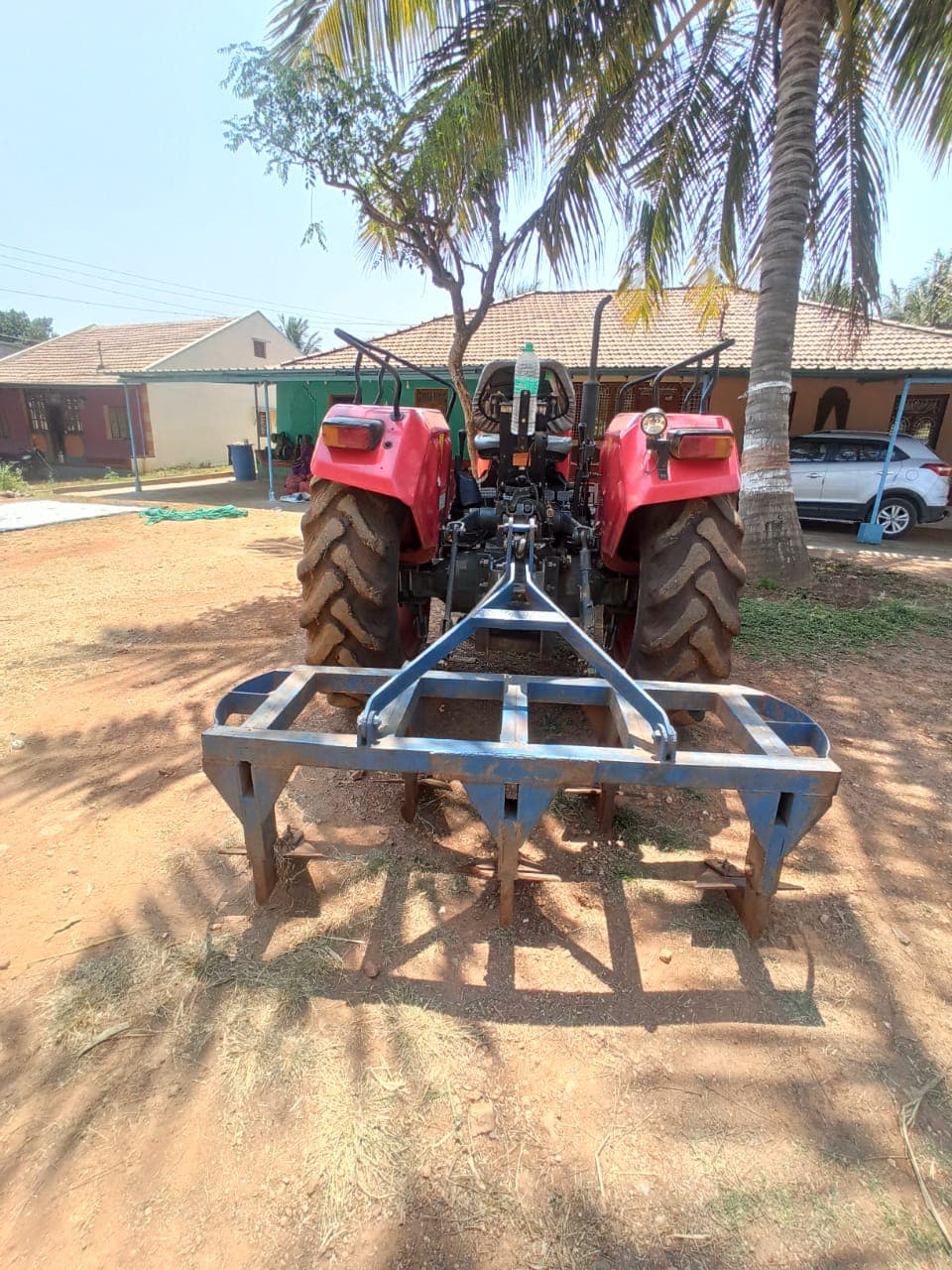 Mahindra YUVO 575 DI (2) Mahindra YUVO 575 DI (2)