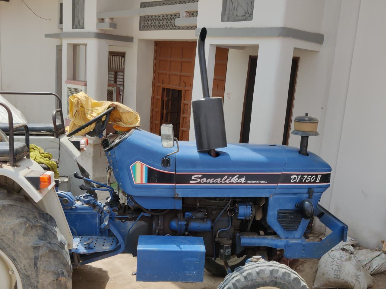 Sonalika Di 750 II (2) Sonalika Di 750 II (2)
