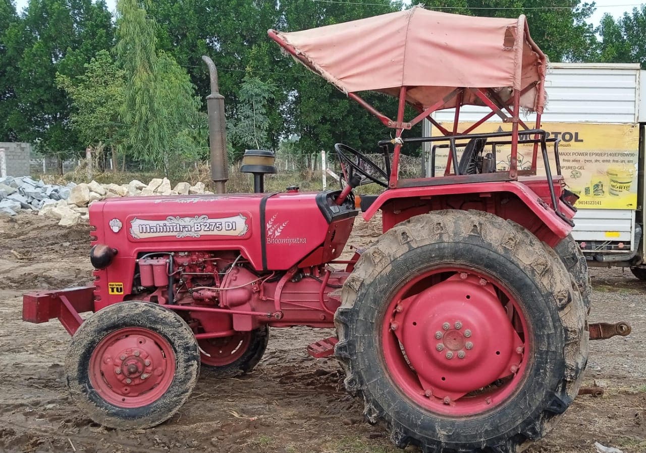 Mahindra 275 TU (3) Mahindra 275 TU (3)